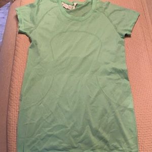 Lululemon green top size 8
